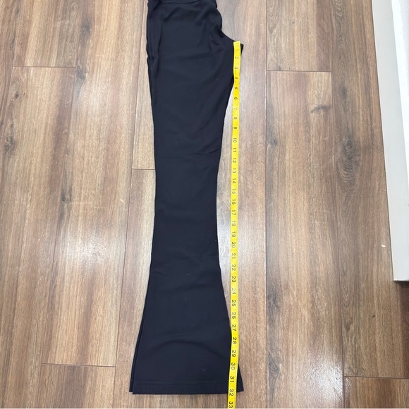 Lululemon ready to Nulu size 6 Black Flared Pants wonens - Picture 6 of 10